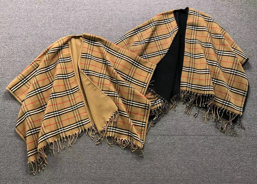 Capa xadrez contrastante (Xale)