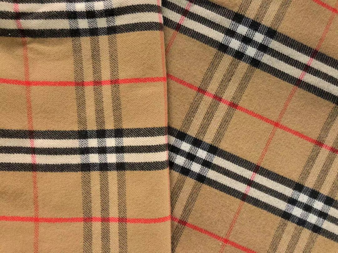 Capa xadrez contrastante (Xale) 7