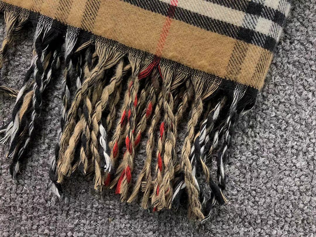 Capa xadrez contrastante (Xale) 8