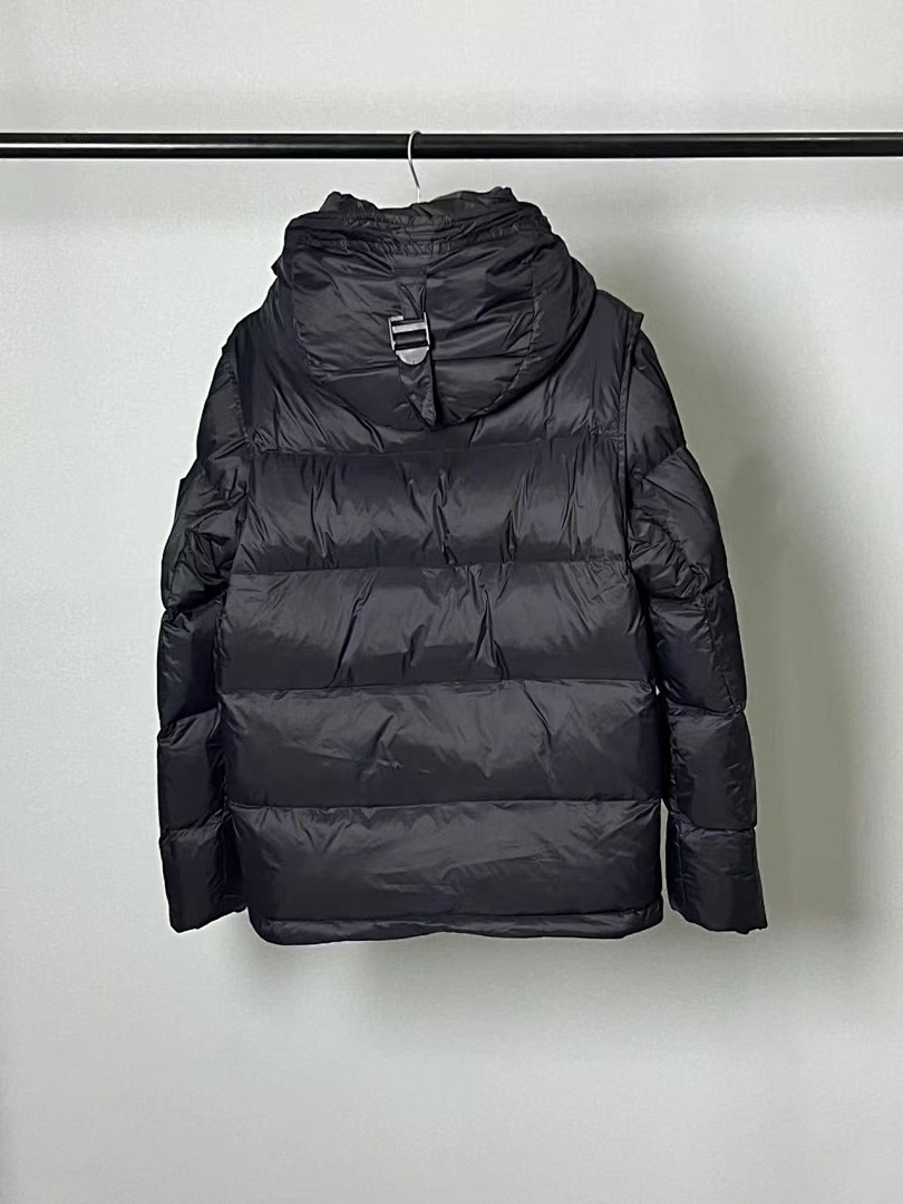 Burberry Halsby Puffer Jacket 4