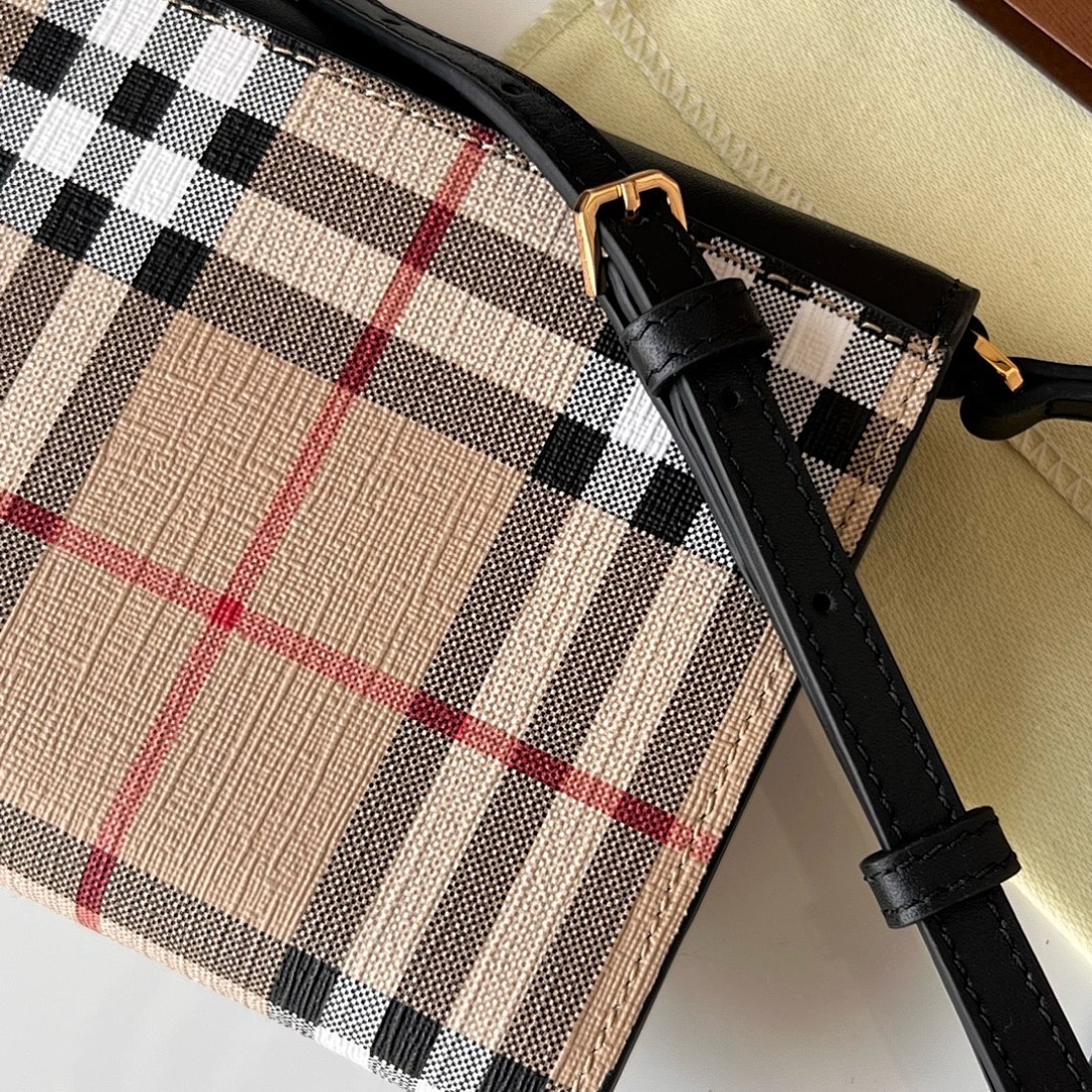 Bolsa Burberry Hannah Wallet 3